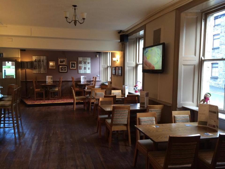 Markets Tavern Hotel Brecon Eksteriør bilde